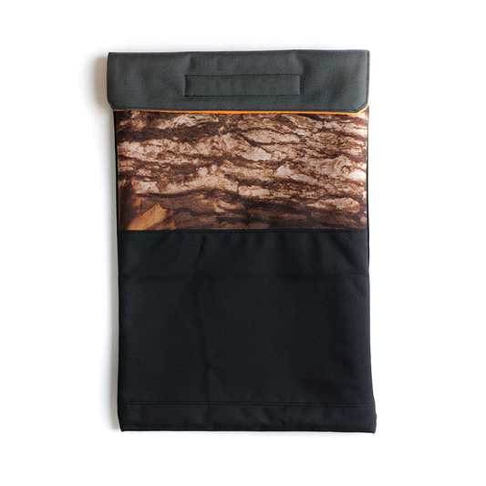 gomi 16" Laptop Sleeve #010