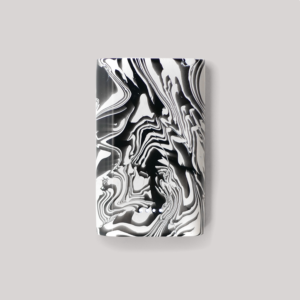 gomi portable charger - Monochrome